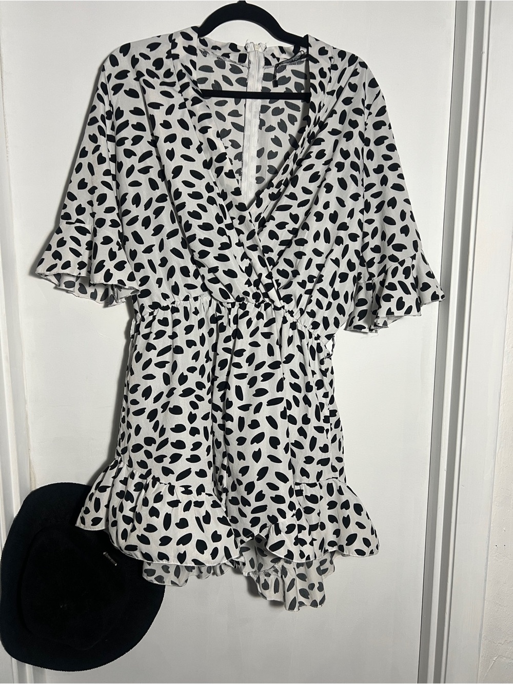 Boohoo White Wrap Ruffle Smudge Print Romper